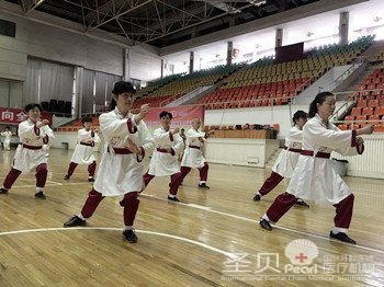 老当益壮耍太极 圣贝公益齐点赞