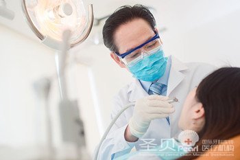 成都色素牙如何进行美白