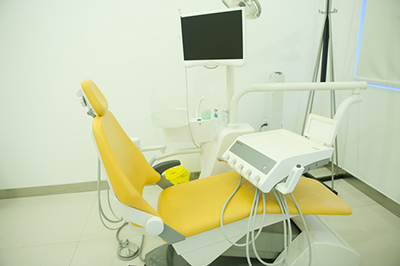 牙套的作用及戴牙套的注意意事项2